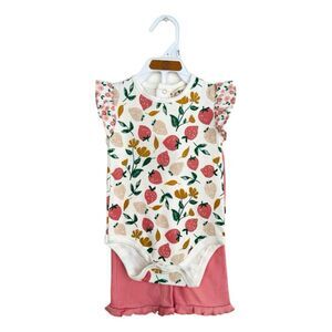 Rabbit + Bear Strawberries Onesie & Ruffle Pants Outfit Set NWT 🍓